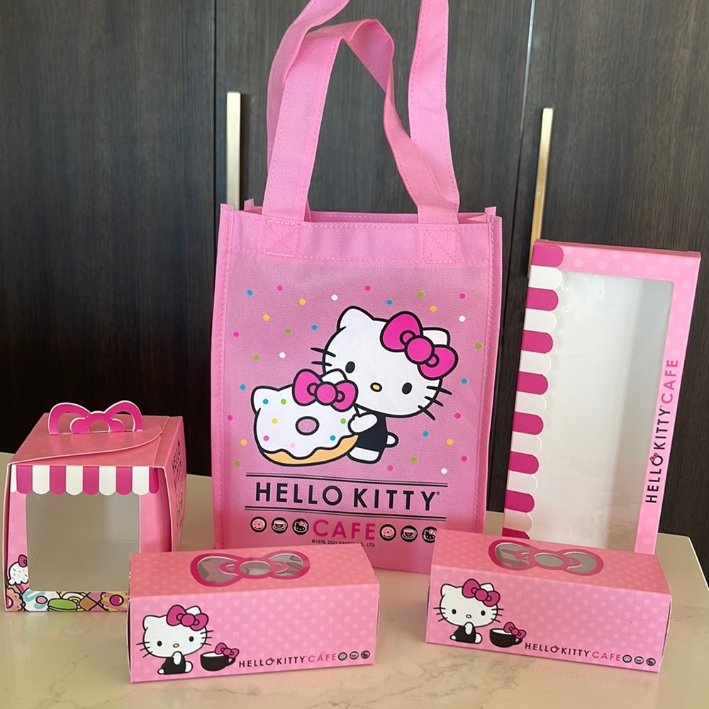 Hello Kitty Cafe Bundle